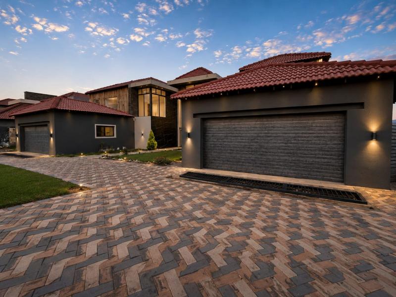5 Bedroom Property for Sale in Birdwood Estate North West